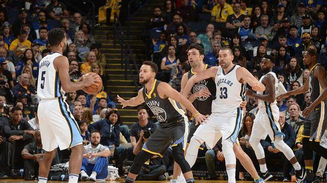  勇士格林组织串联全队，精妙传球盘活进攻体系大胜爵士